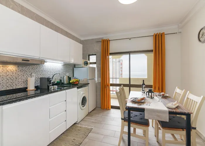 Quaint View - Da Rocha Daire